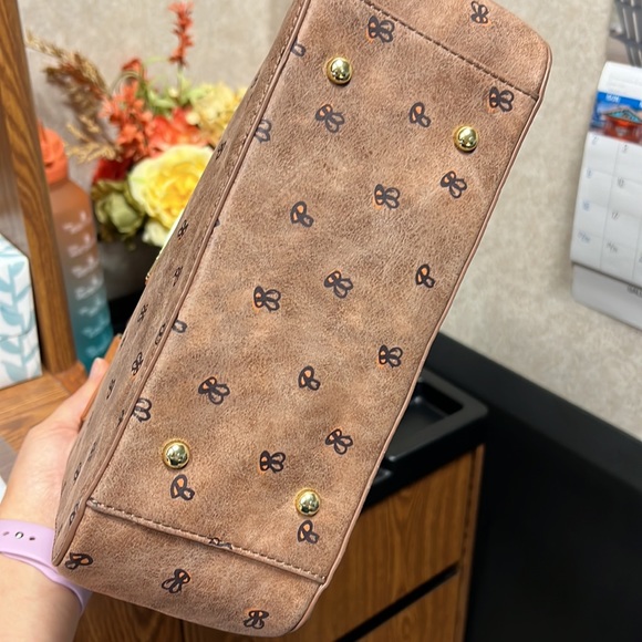 Disney Winnie the Pooh Purse - Picture 4 of 4